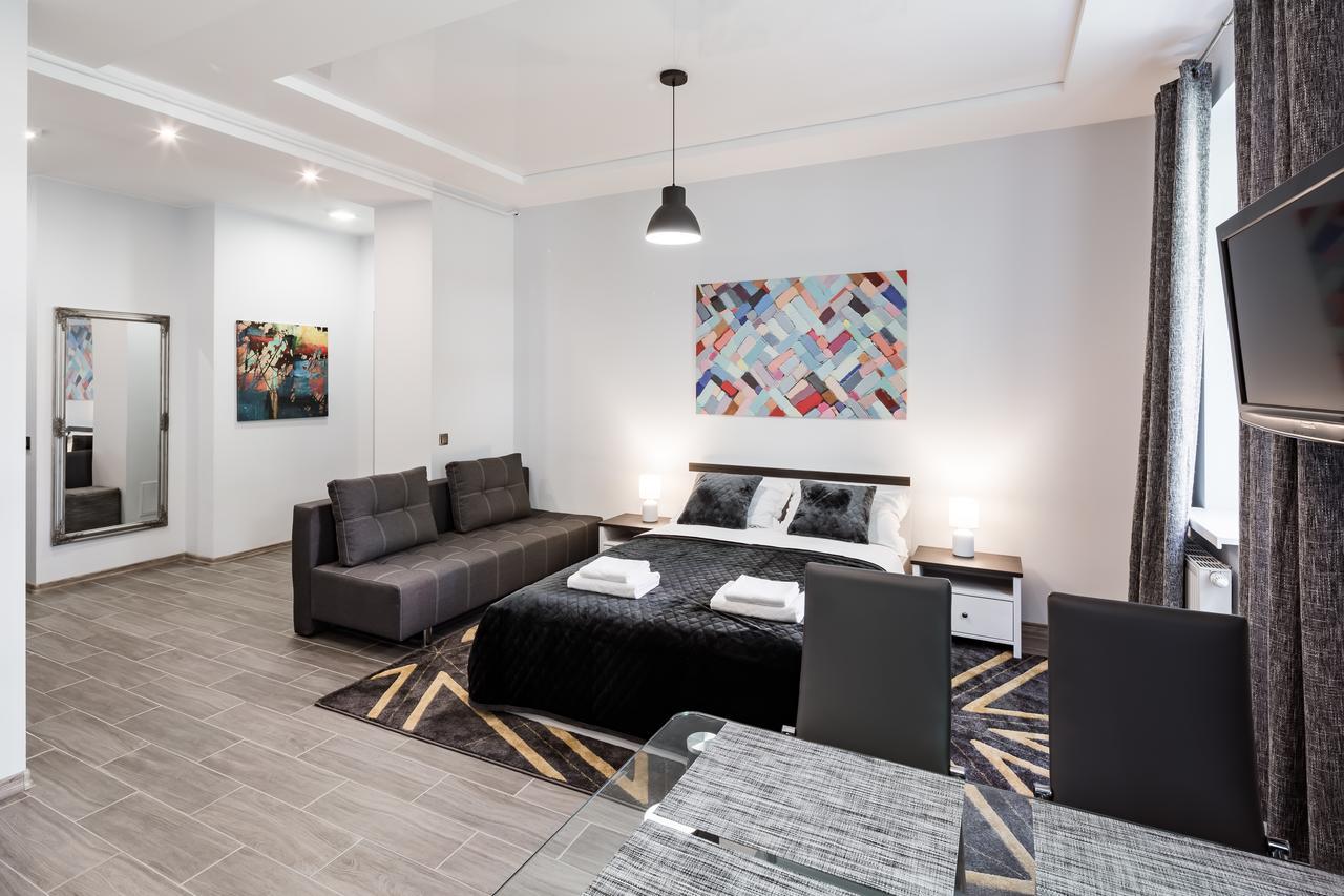 New Studio With Balcony 利沃夫 外观 照片